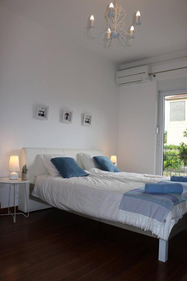 Apartments Ela Trogir Eksteriør bilde