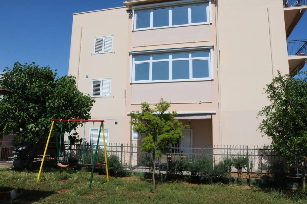 Apartments Ela Trogir Eksteriør bilde