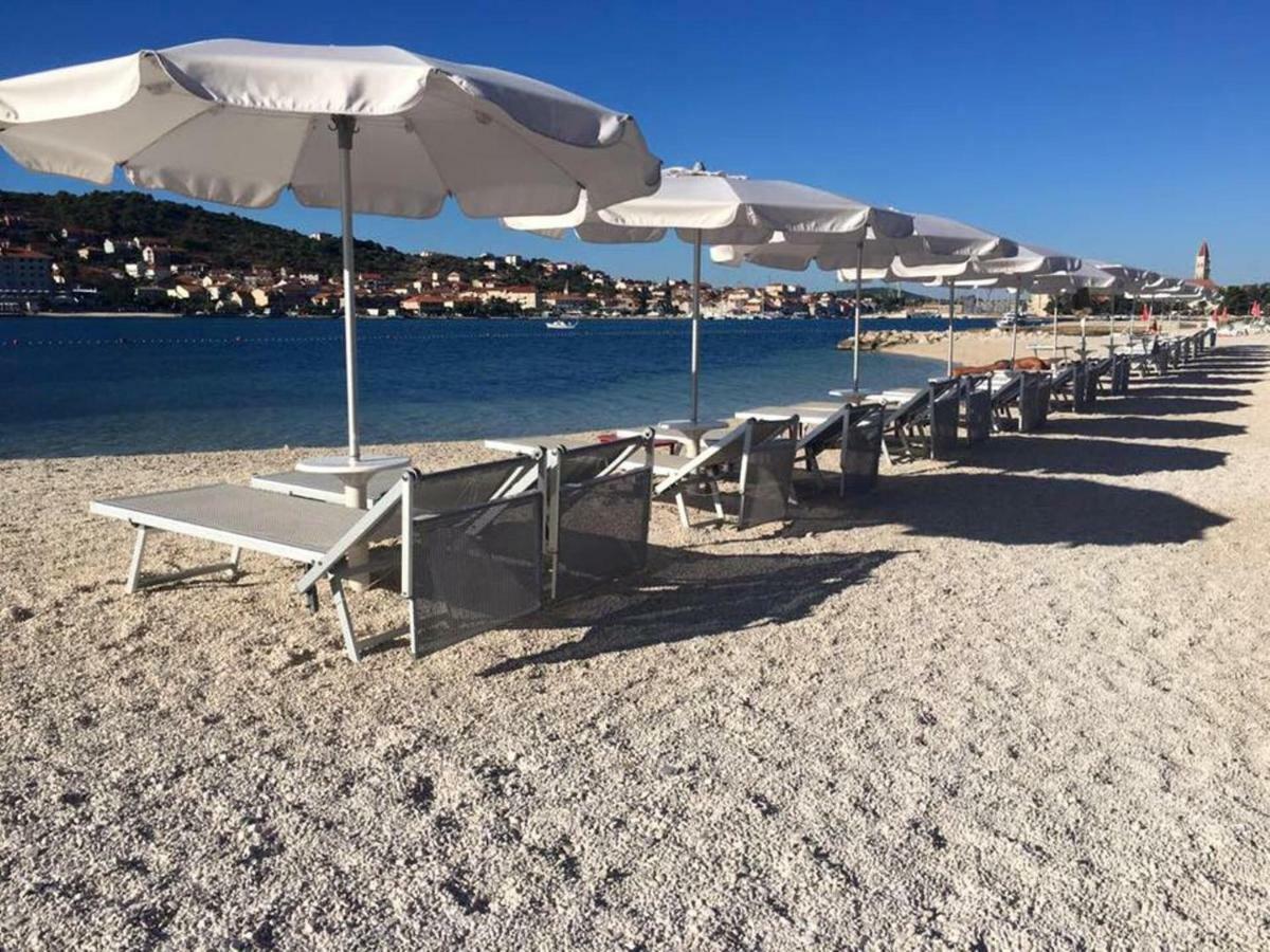Apartments Ela Trogir Eksteriør bilde